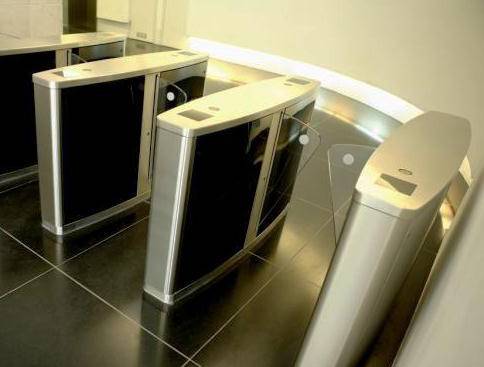 Верхняя крышка из окрашенного пластика для проходных Gunnebo SpeedStile BP/BPW BA (SMTOPRNC00) Верхняя крышка из окрашенного пластика для проходных Gunnebo SpeedStile BP/BPW BA (SMTOPRNC00)