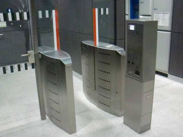 Центральный модуль раздвижного сенсорного турникета Gotschlich Selection Linear DL (550мм, высота 1700мм) (6SLI2DC-17)