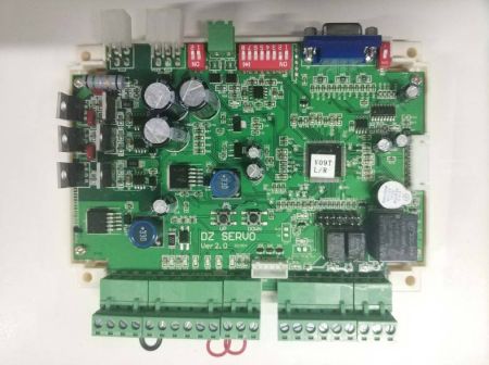 Шлагбаум автоматический ZKTeco ProBG3130L, со складной стрелой 3 м, левый Шлагбаум автоматический ZKTeco ProBG3130L, со складной стрелой 3 м, левый