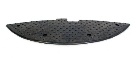 Искусственная дорожная неровность ИДН-900-2 с усиленным креплением (концевой элемент) Искусственная дорожная неровность ИДН-900-2 с усиленным креплением (концевой элемент)