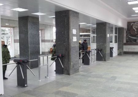 Турникет-трипод двухпроходной Ростов-Дон Т283М1-У уличный из окрашенной стали (без планок) Турникет-трипод двухпроходной Ростов-Дон Т283М1-У уличный из окрашенной стали (без планок)