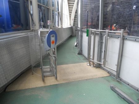 Роторный четырехлопастной олуростовой турникет Gotschlich Vario 1100 E-90 (6VAR11E4A) Роторный четырехлопастной олуростовой турникет Gotschlich Vario 1100 E-90 (6VAR11E4A)