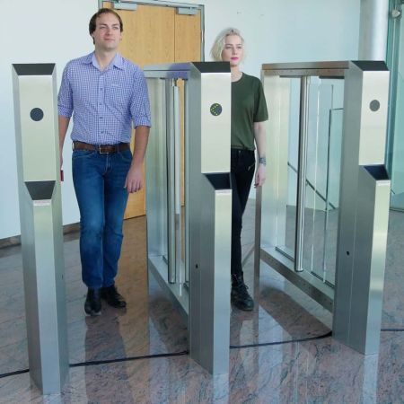 Центральный модуль распашного турникета Gotschlich Axioma High 1525H (650 мм) (6AXI2DC-S15) Центральный модуль распашного турникета Gotschlich Axioma High 1525H (650 мм) (6AXI2DC-S15)