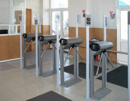 Электронная проходная PERCo-KT02.9 с активированным ПО PERCo-SP13 с планками Антипаника Электронная проходная PERCo-KT02.9 с активированным ПО PERCo-SP13 с планками Антипаника