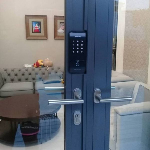 Электронный биометрический замок Kaadas R6-5 Black, накладной, без ручки Электронный биометрический замок Kaadas R6-5 Black, накладной, без ручки