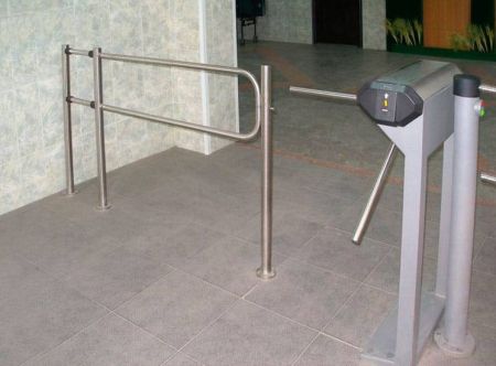 Электронная проходная PERCo-KT02.9 с активированным ПО PERCo-SP13 с планками Антипаника Электронная проходная PERCo-KT02.9 с активированным ПО PERCo-SP13 с планками Антипаника