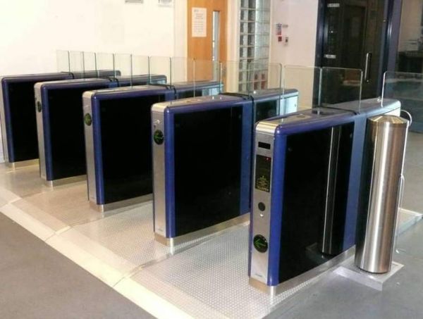 Верхняя крышка с пиктограммой для проходной Gunnebo SpeedStile FP EV 1200 (SSTOPRNC11) Верхняя крышка с пиктограммой для проходной Gunnebo SpeedStile FP EV 1200 (SSTOPRNC11)