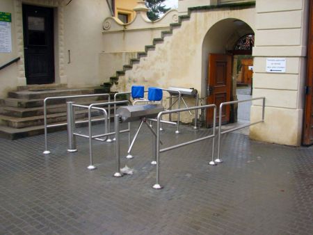 Трехштанговый турникет-трипод Gotschlich Dolomit 3-Arm (6DOL3AEB) Трехштанговый турникет-трипод Gotschlich Dolomit 3-Arm (6DOL3AEB)