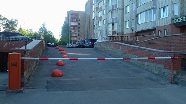 Шлагбаум автоматический Фантом Гранд G6000 с круглой стрелой 6 м и радиоуправлением