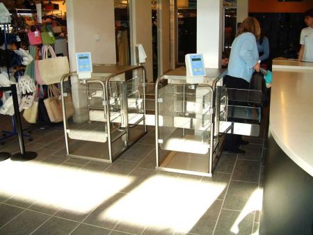 Роторный четырехлопастной олуростовой турникет Gotschlich Vario 1100 E-90 (6VAR11E4A) Роторный четырехлопастной олуростовой турникет Gotschlich Vario 1100 E-90 (6VAR11E4A)