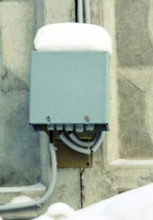 Емкостное периметровое средство обнаружения Радиан-16 Емкостное периметровое средство обнаружения Радиан-16