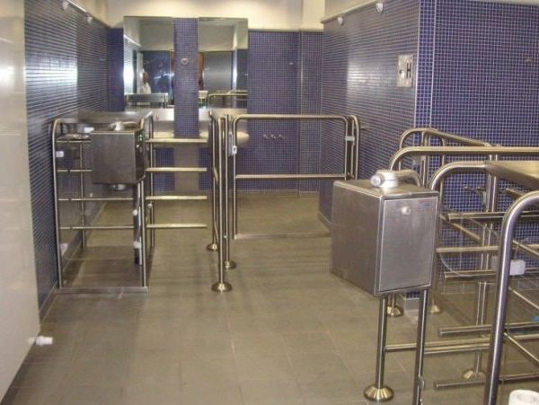 Роторный четырехлопастной олуростовой турникет Gotschlich Vario 1100 E-90 (6VAR11E4A)