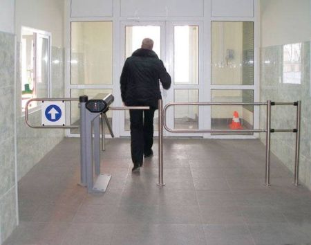 Электронная проходная PERCo-KT02.9 с ПО PERCo-WS и модулем WM01 с планками Антипаника Электронная проходная PERCo-KT02.9 с ПО PERCo-WS и модулем WM01 с планками Антипаника