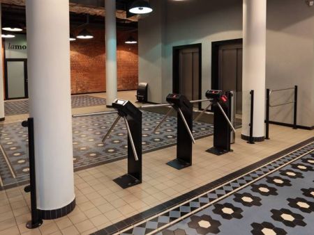 Турникет-трипод PERCo-TTR-04.1R из окрашенной стали, светло-бежевый (с планками Антипаника) Турникет-трипод PERCo-TTR-04.1R из окрашенной стали, светло-бежевый (с планками Антипаника)