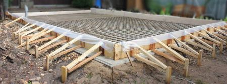 Деревянная опалубка с армированием и комплектующими для терминала оплаты Деревянная опалубка с армированием и комплектующими для терминала оплаты