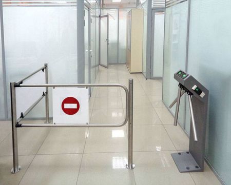 Турникет-трипод PERCo-TTR-07.1G из окрашенной стали (с планками Антипаника) Турникет-трипод PERCo-TTR-07.1G из окрашенной стали (с планками Антипаника)