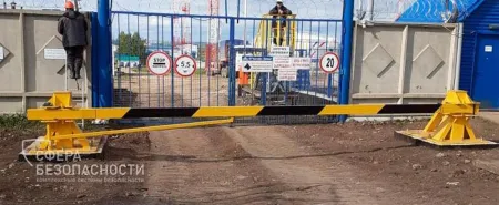 Противотаранный шлагбаум ПШГ-СБ 4000 горизонтальный, механический, 20 тонн Противотаранный шлагбаум ПШГ-СБ 4000 горизонтальный, механический, 20 тонн