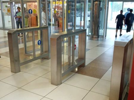 Центральный модуль распашного турникета Gotschlich Axioma DF 1025H (650/900 мм) (6AXI2DC-SB) Центральный модуль распашного турникета Gotschlich Axioma DF 1025H (650/900 мм) (6AXI2DC-SB)