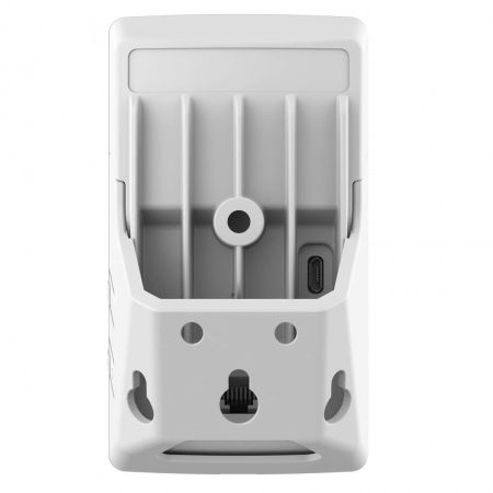 Беспроводная сетевая IP-камера Axis M1065-LW Беспроводная сетевая IP-камера Axis M1065-LW