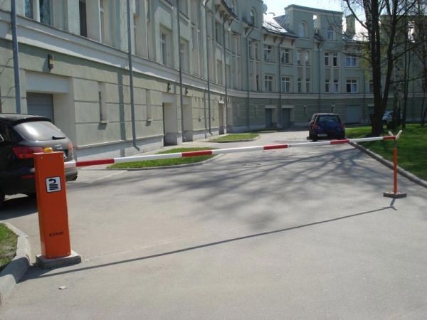 Шлагбаум автоматический Фантом Гранд G6000 с круглой стрелой 6 метров Шлагбаум автоматический Фантом Гранд G6000 с круглой стрелой 6 метров