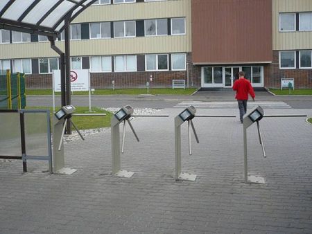 Турникет-трипод PERCo-TTR-04.1E из окрашенной стали, черный с блестками (с планками Антипаника) Турникет-трипод PERCo-TTR-04.1E из окрашенной стали, черный с блестками (с планками Антипаника)