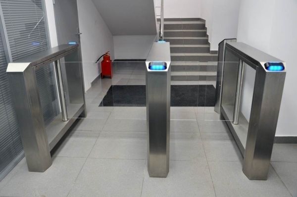 Центральный модуль распашного турникета Gotschlich Axioma DF 1025H (650 мм) (6AXI2DC) Центральный модуль распашного турникета Gotschlich Axioma DF 1025H (650 мм) (6AXI2DC)