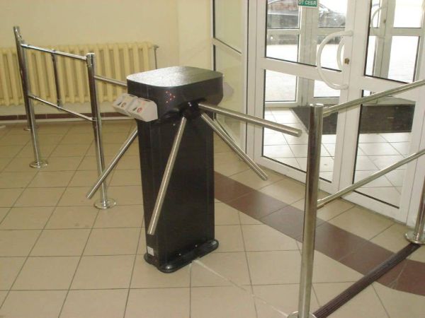 Турникет-трипод двухпроходной Ростов-Дон Т283М1-У уличный из окрашенной стали (без планок) Турникет-трипод двухпроходной Ростов-Дон Т283М1-У уличный из окрашенной стали (без планок)