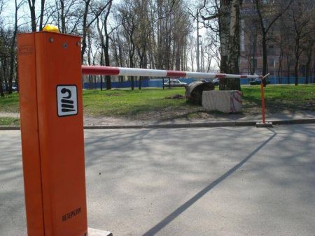 Шлагбаум автоматический Фантом Гранд-Арктик GA6000 с круглой стрелой 6 метров Шлагбаум автоматический Фантом Гранд-Арктик GA6000 с круглой стрелой 6 метров