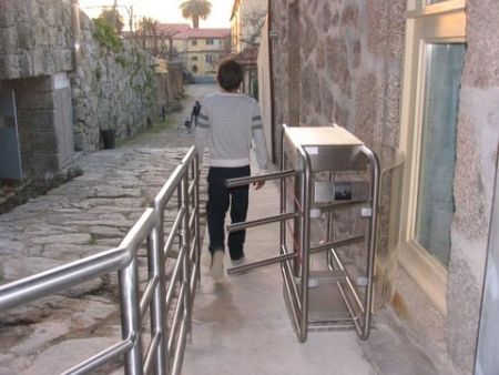 Роторный четырехлопастной олуростовой турникет Gotschlich Vario 1100 E-90 (6VAR11E4A) Роторный четырехлопастной олуростовой турникет Gotschlich Vario 1100 E-90 (6VAR11E4A)