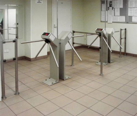 Турникет-трипод PERCo-TTR-04СW уличный из окрашенной стали (с планками) Турникет-трипод PERCo-TTR-04СW уличный из окрашенной стали (с планками)