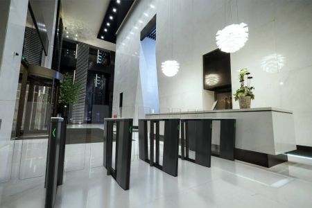 Центральный модуль скоростного распашного турникета Cominfo EasyGate Superb Центральный модуль скоростного распашного турникета Cominfo EasyGate Superb