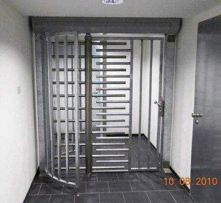 Полноростовой турникет с встроенной дверью Gotschlich ECCO Kombiblock LT Basic (6ELKB2A0HB) Полноростовой турникет с встроенной дверью Gotschlich ECCO Kombiblock LT Basic (6ELKB2A0HB)