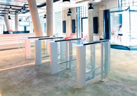 Центральный модуль скоростного распашного турникета Cominfo EasyGate Elite-M-2W Центральный модуль скоростного распашного турникета Cominfo EasyGate Elite-M-2W