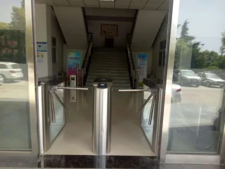 Турникет-трипод тумбовый Avix AV.TT.6371X-M моторизованный Турникет-трипод тумбовый Avix AV.TT.6371X-M моторизованный