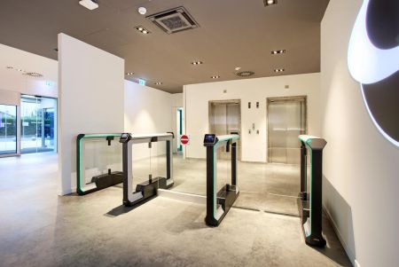 Боковая секция распашного турникета Magnetic mWing FMWI_BL Master без створок Боковая секция распашного турникета Magnetic mWing FMWI_BL Master без створок