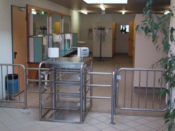 Двухпроходный роторный четырехлопастной полуростовой турникет Gotschlich Vario 1100 D-90 (6VAR11D4A)