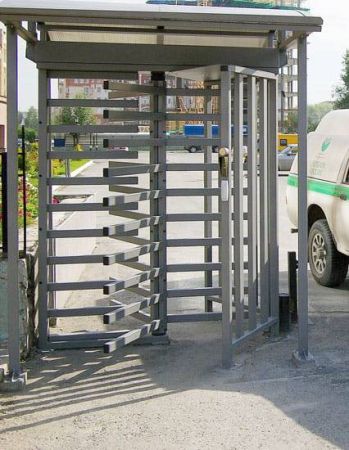 Турникет полноростовой PERCo-RTD-15.2R уличный с электромеханическим приводом Турникет полноростовой PERCo-RTD-15.2R уличный с электромеханическим приводом