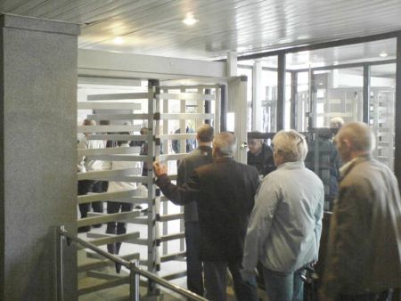 Турникет полноростовой PERCo-RTD-15.2R уличный с электромеханическим приводом Турникет полноростовой PERCo-RTD-15.2R уличный с электромеханическим приводом